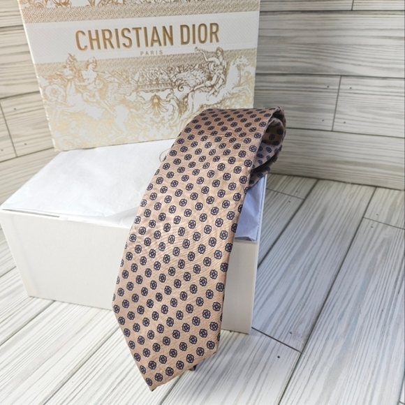 Christian Dior Vintage Silk Necktie in Taupe Floral - Picture 5 of 6